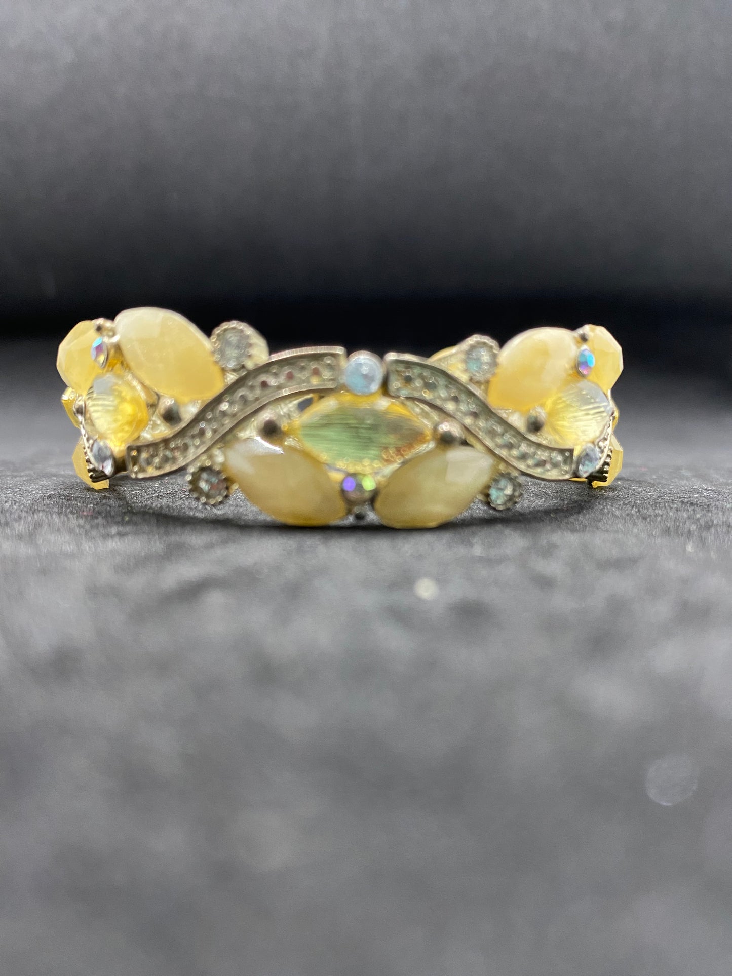 No brand - retro 1960’s elasticated diamante jewel bracelet