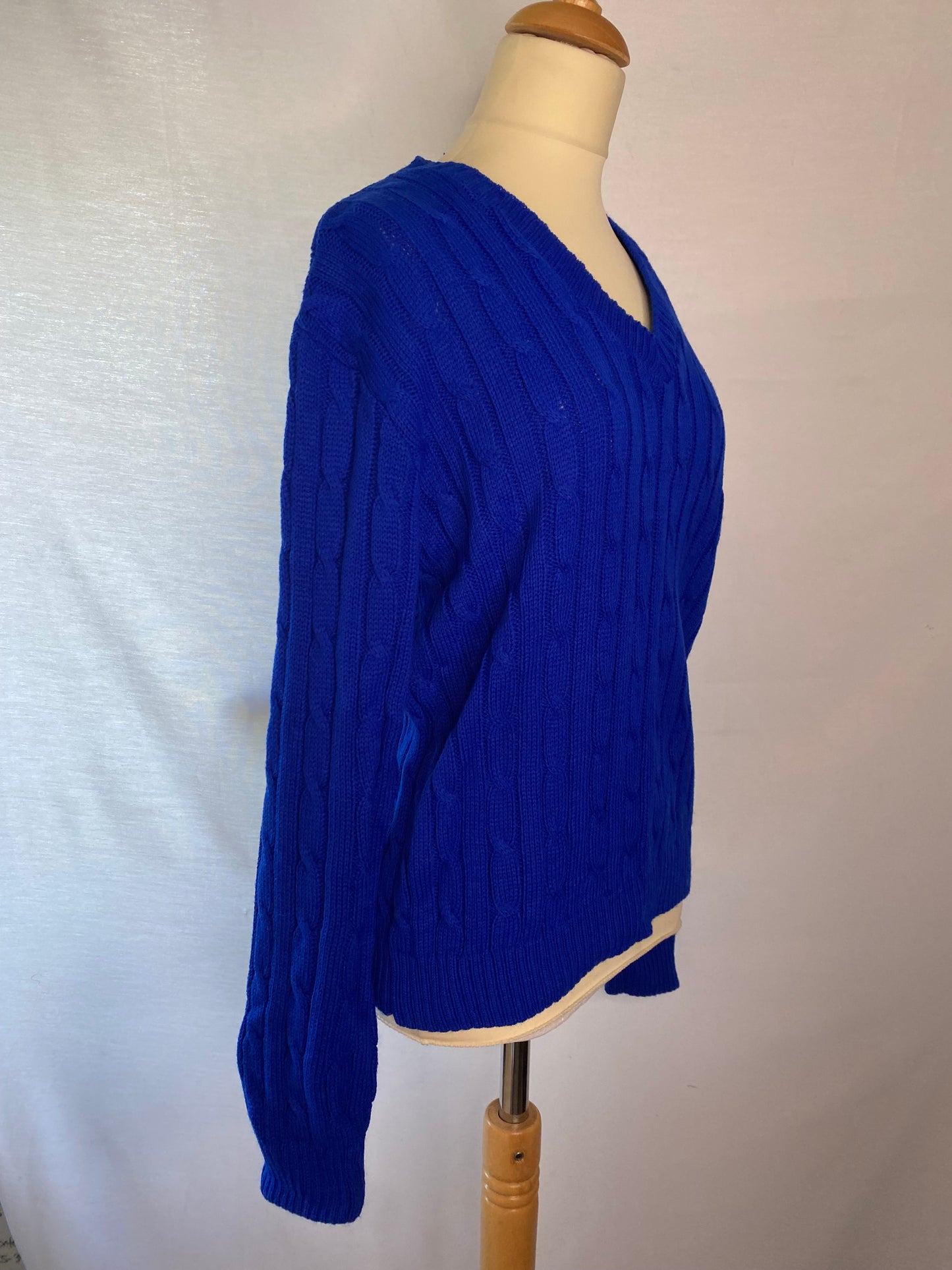 Sui Collection - S 8 - blue cable knit v neck sweater jumper