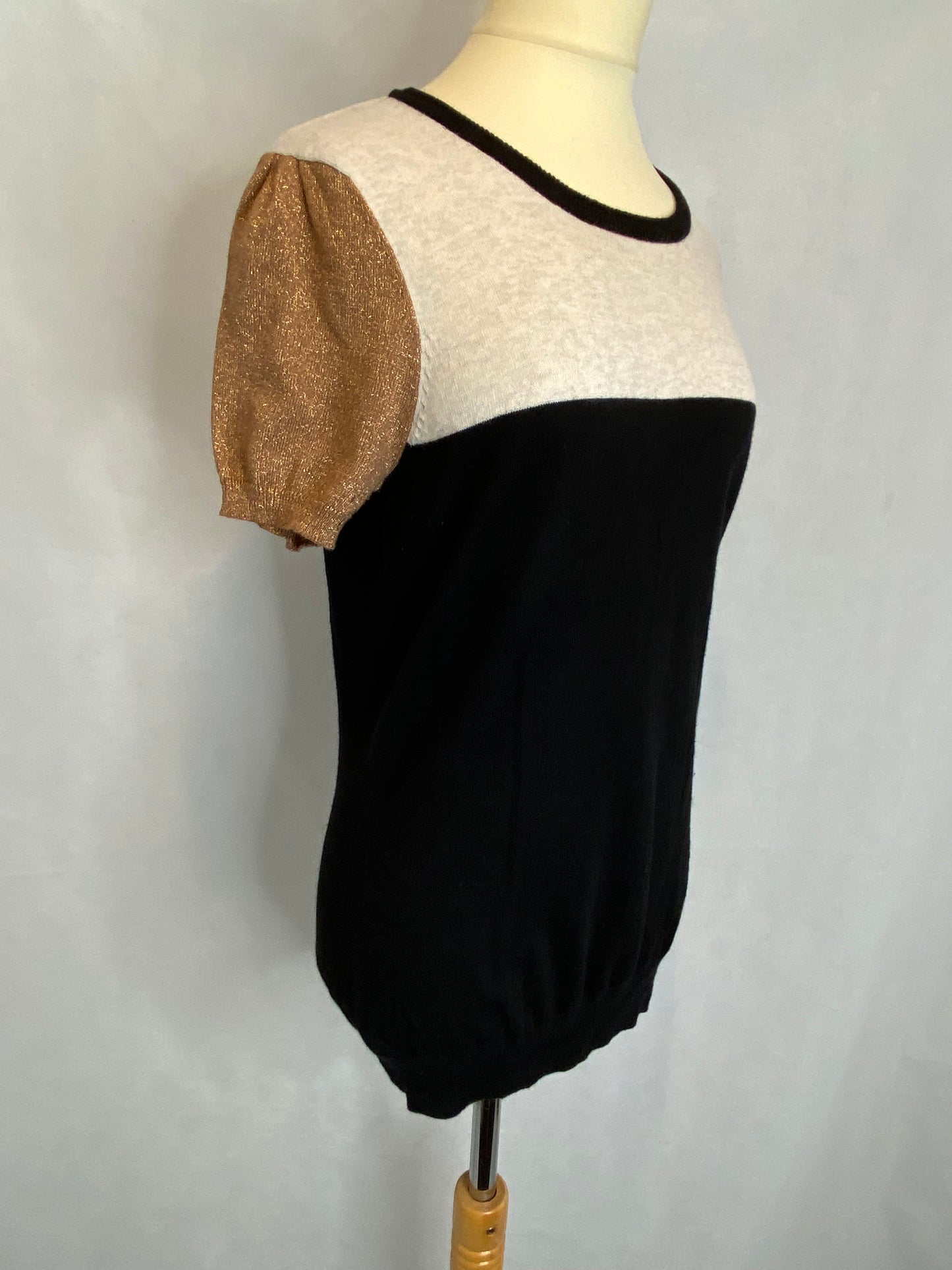 Next - L/12 - Metallic short slevved knitted sweater