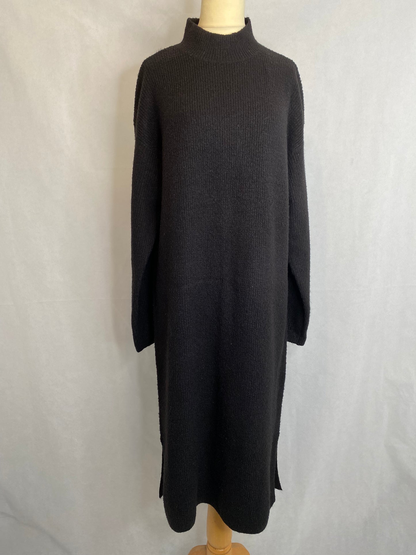 New  Look - L/12 - poloneck long sweater dress