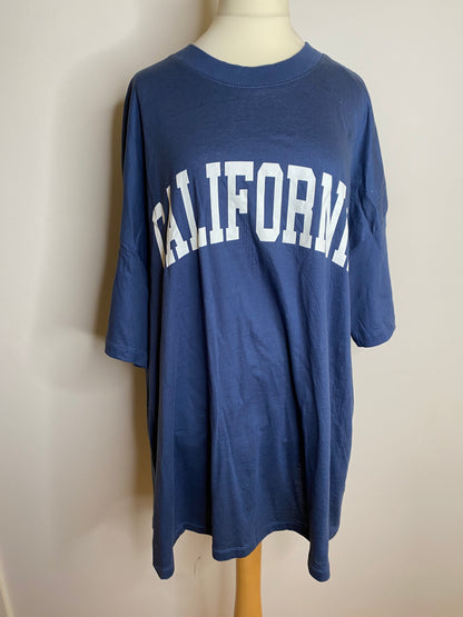 Divided - L 12 - BNWT blue oversized California print T-shirt
