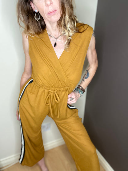 Bebe - M/10 -Crossover Front Jumpsuit
